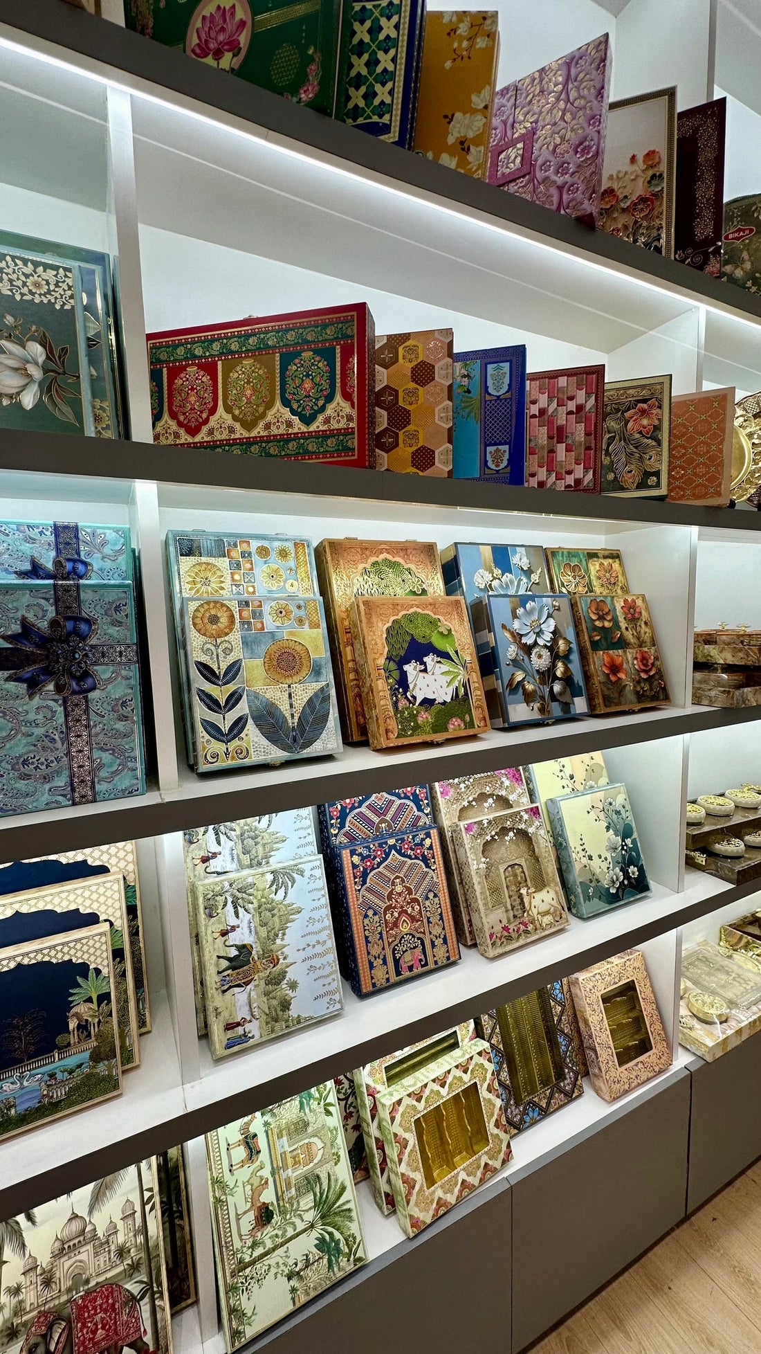 Best Dry Fruits Gift Hampers for Corporate & Diwali Gifting